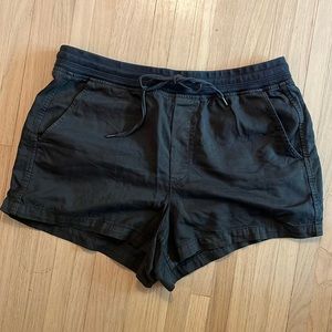 Gap shorts size large dark grey